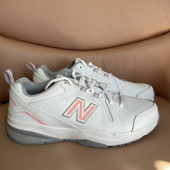 New Balance Women's 608 White and Pink Athletic Training Sneakers 8.5 - Picture 1 of 6